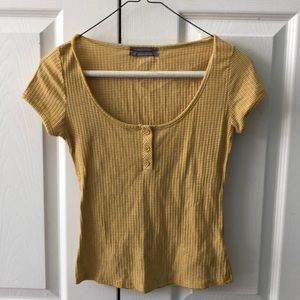 urban outfitters yellow top